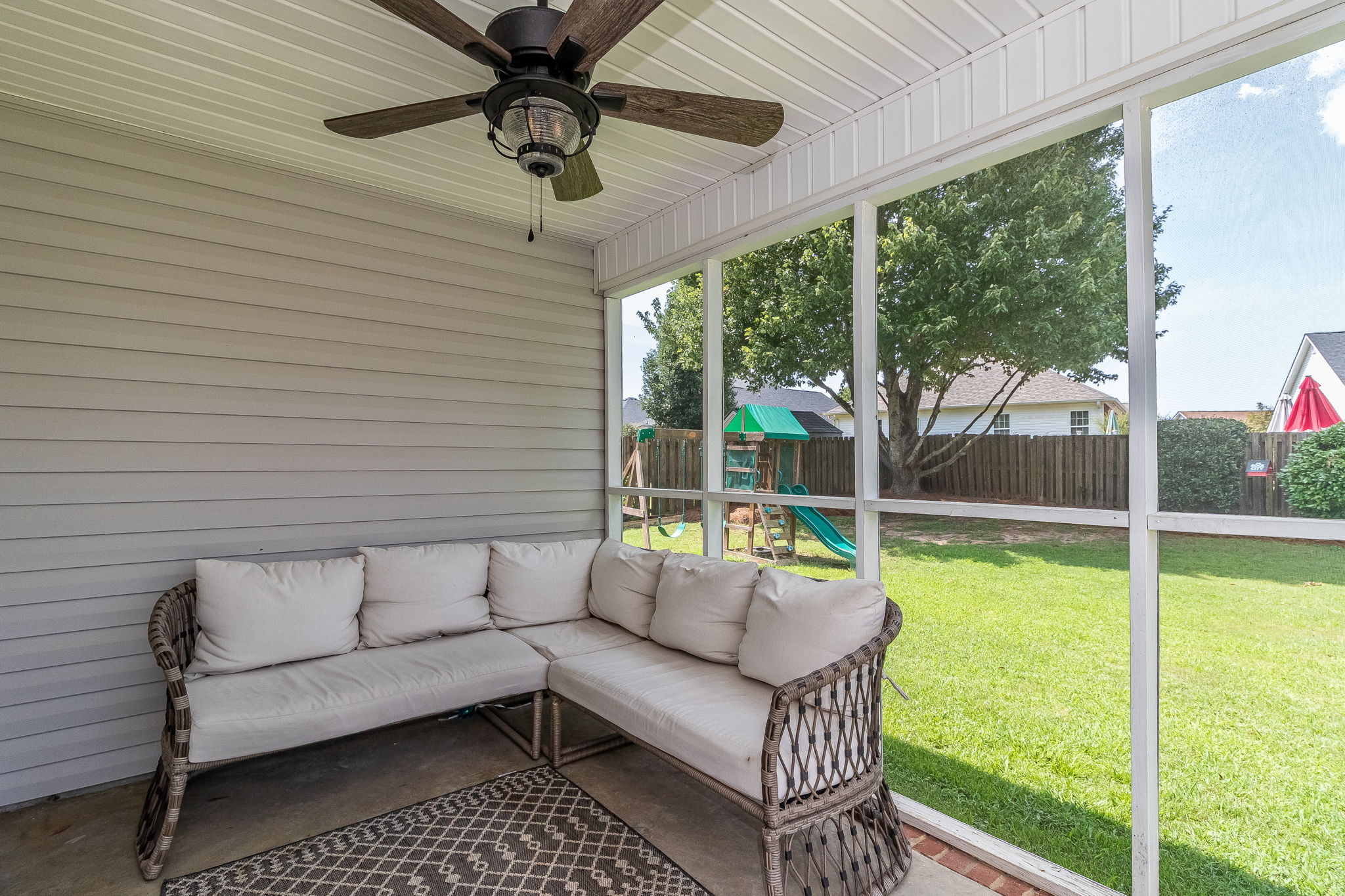 Screened-in Porch