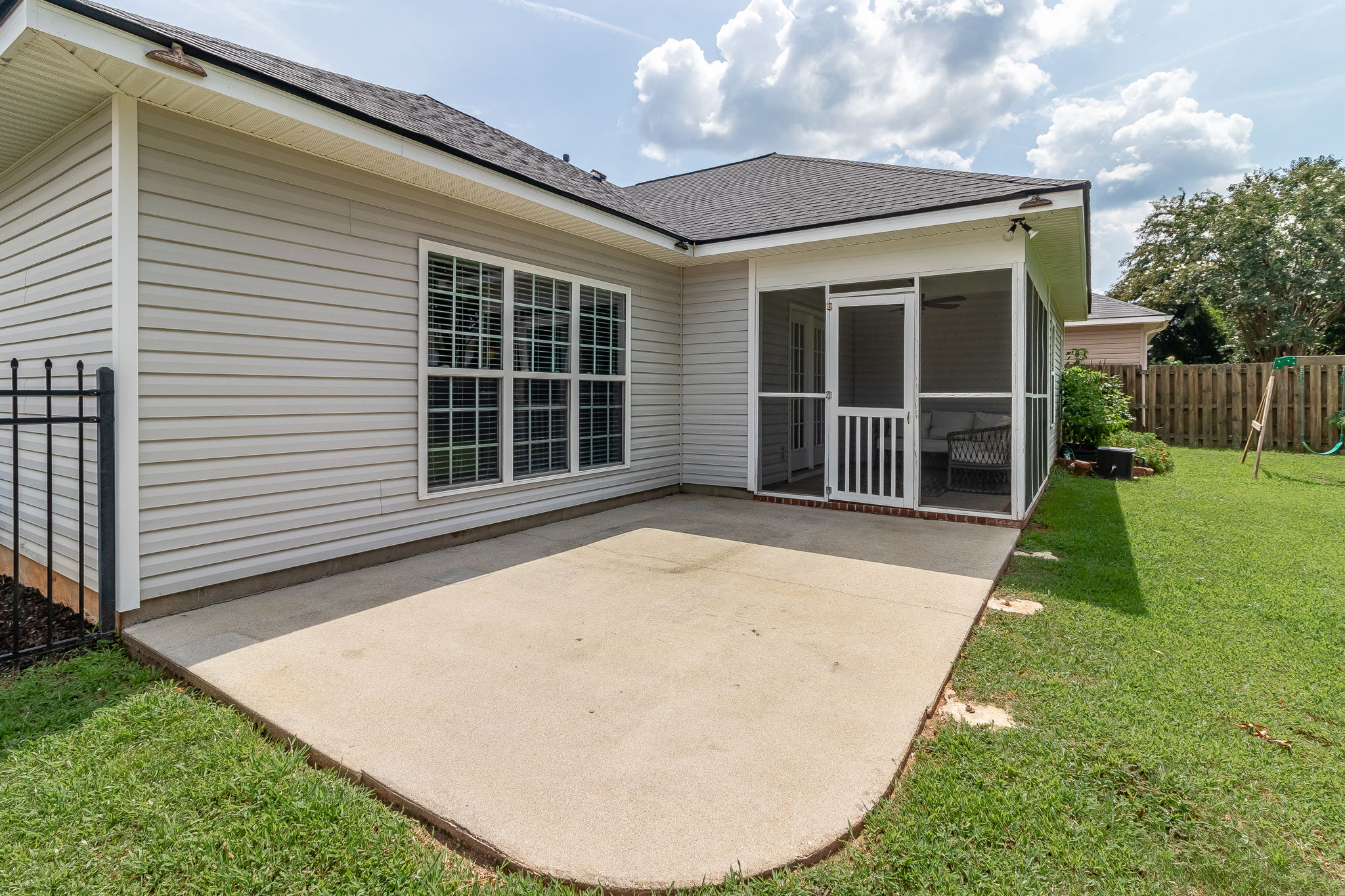 Patio & Screened-in-Porch
