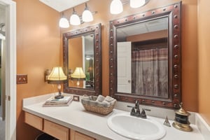 Grove Ln unit 53-043.jpg