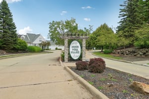 Grove Ln unit 53-080.jpg