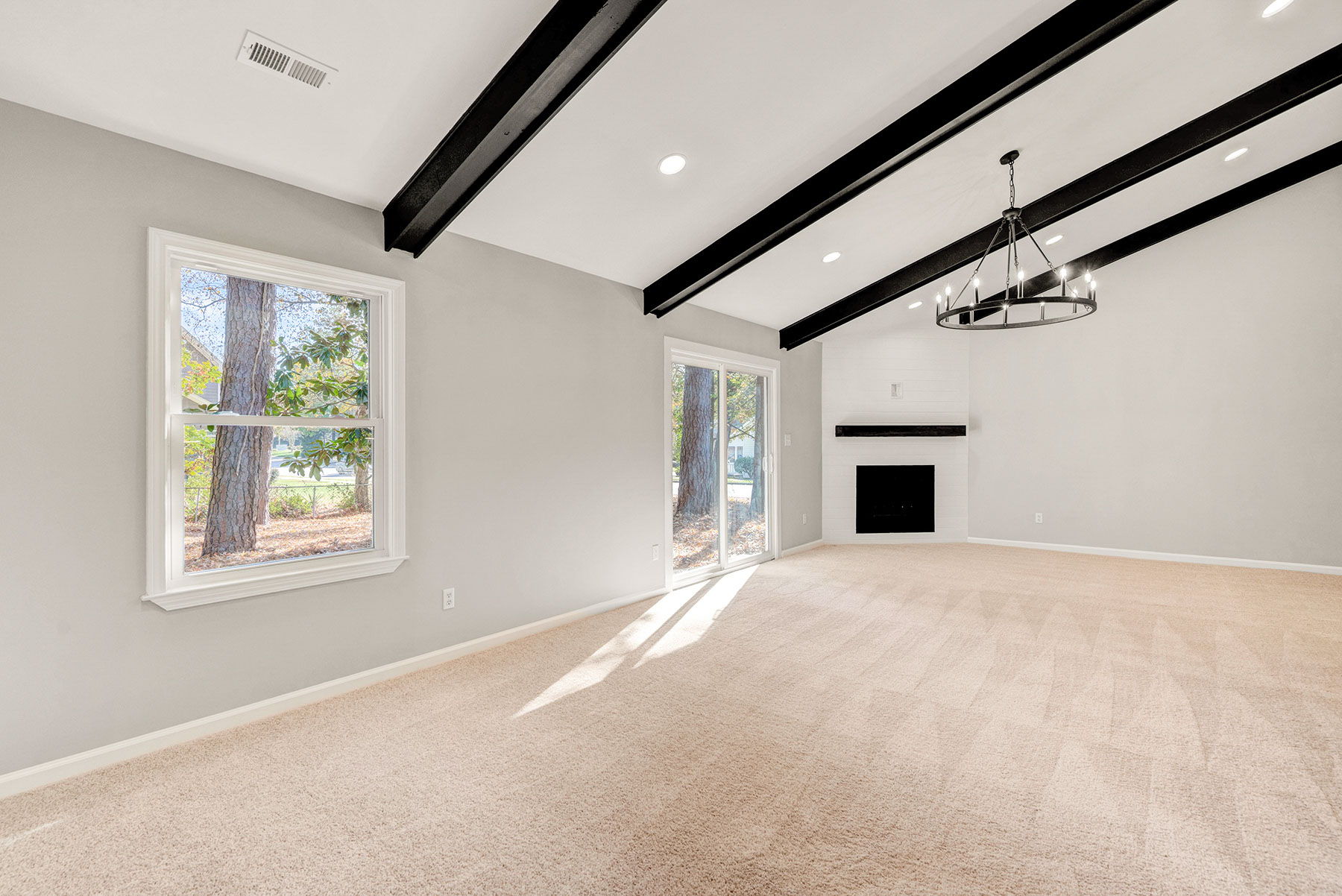 6500 Hammersmith Dr, Raleigh, NC 27613 Mary Pickard Photography