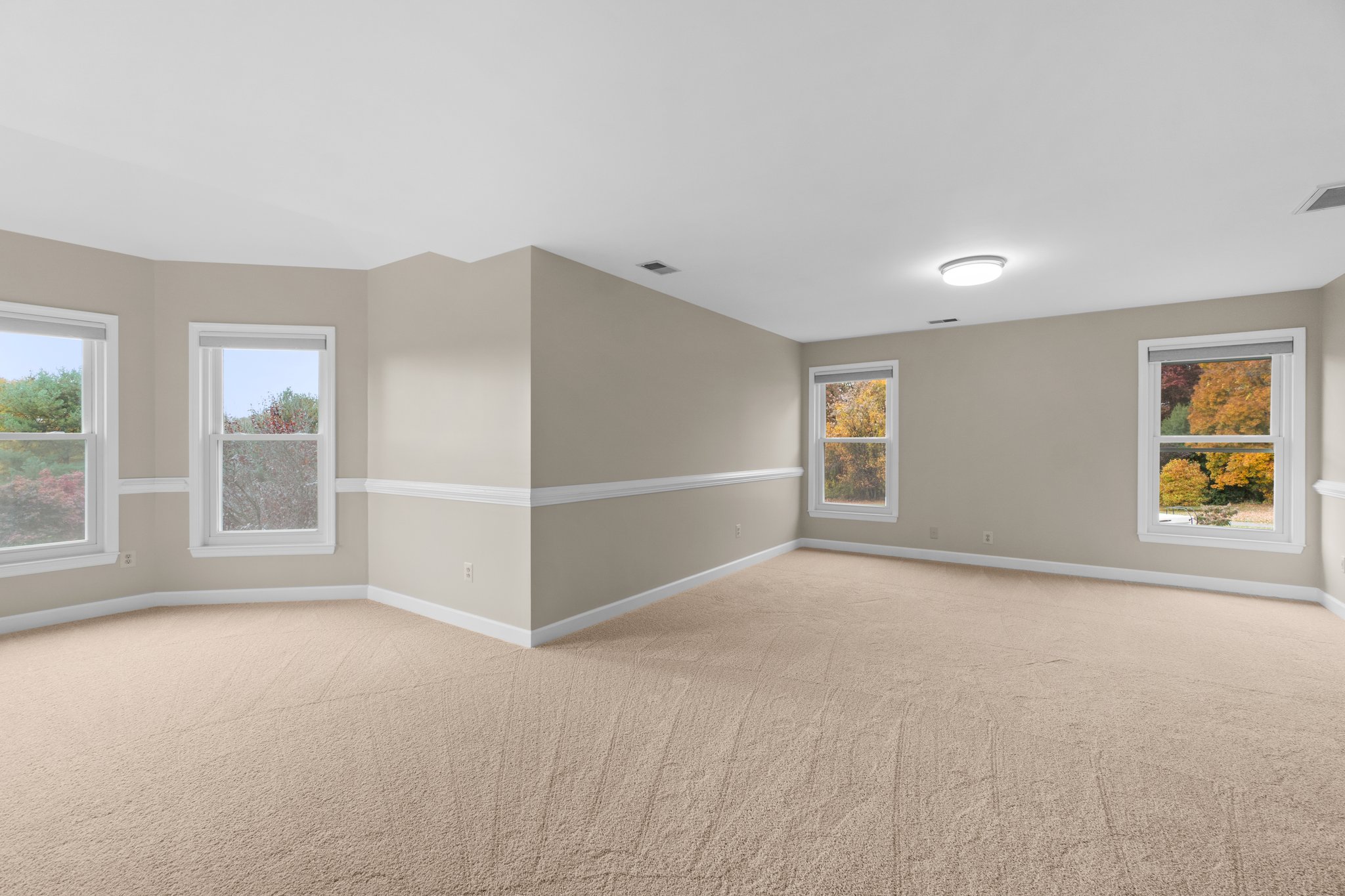 32. Upper bedroom.jpg