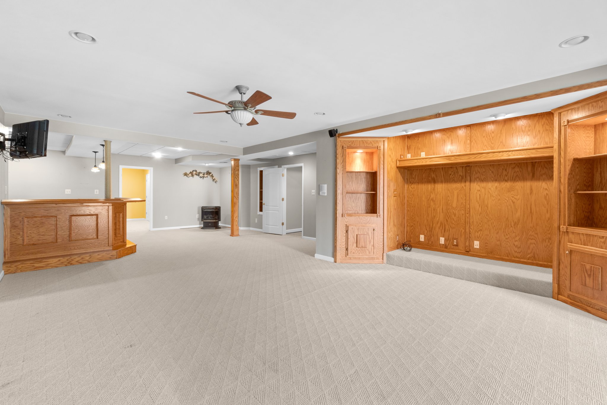 43. Recreation room.jpg