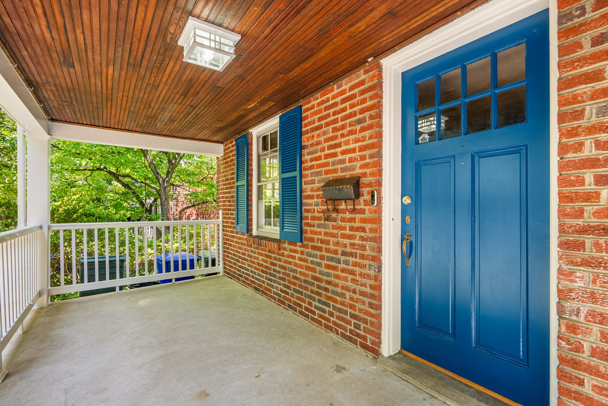 Front Entry Detail
