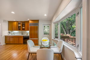 Sunny, open Kitchen with eat-in area