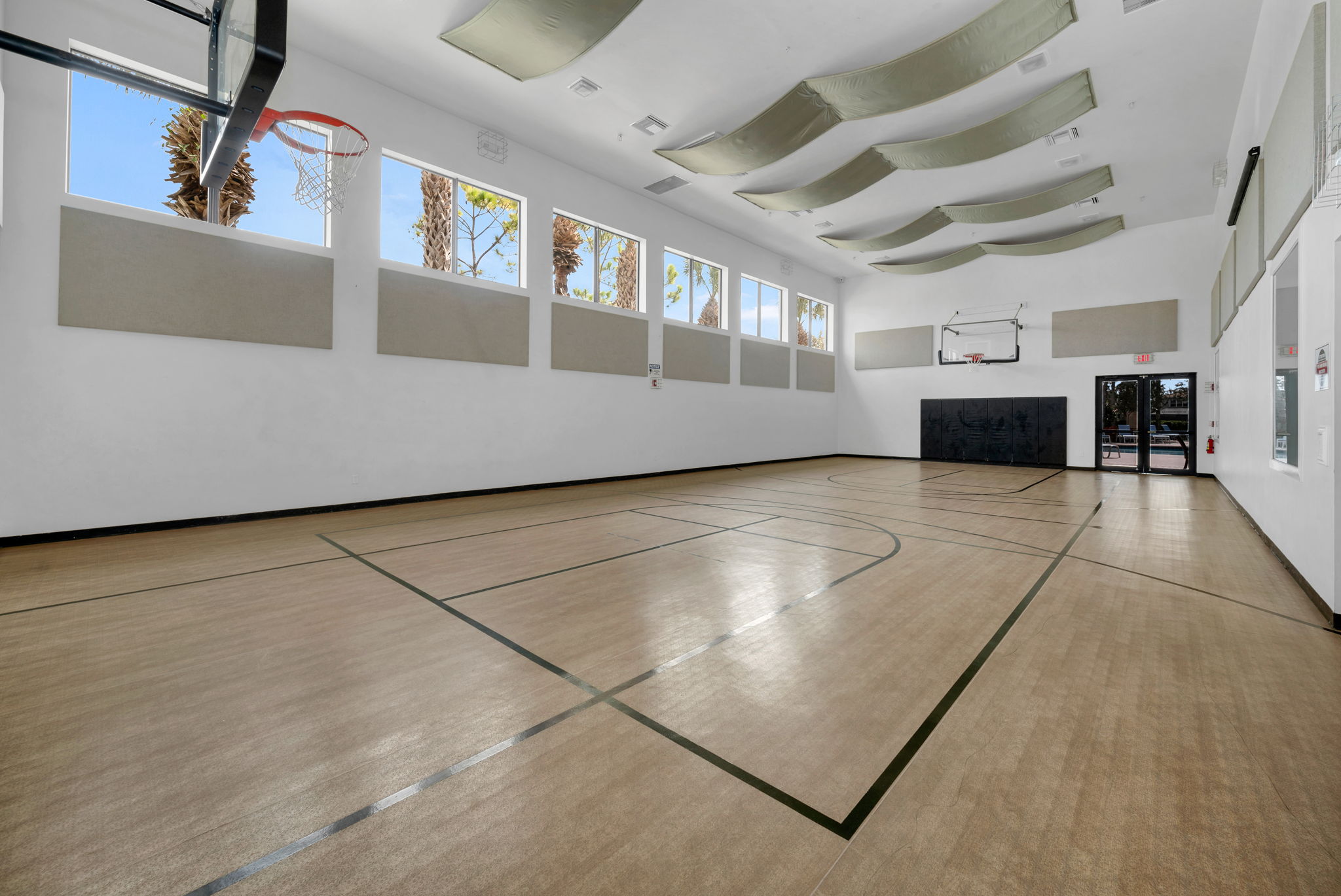 40-print-Indoor Basketball