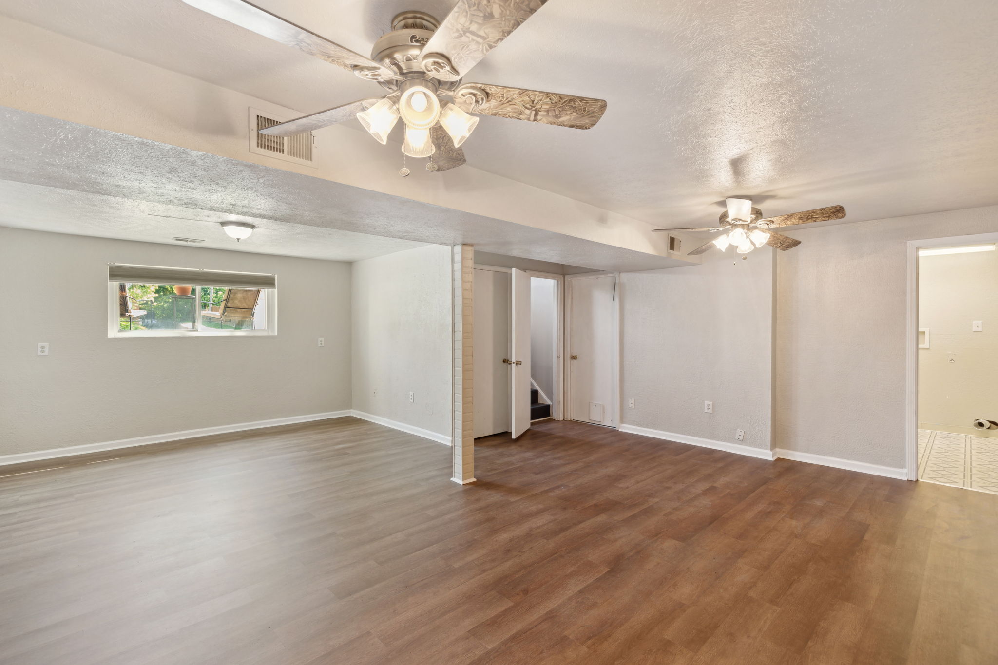 26_Interior