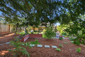 035_F8_651 29th Ave