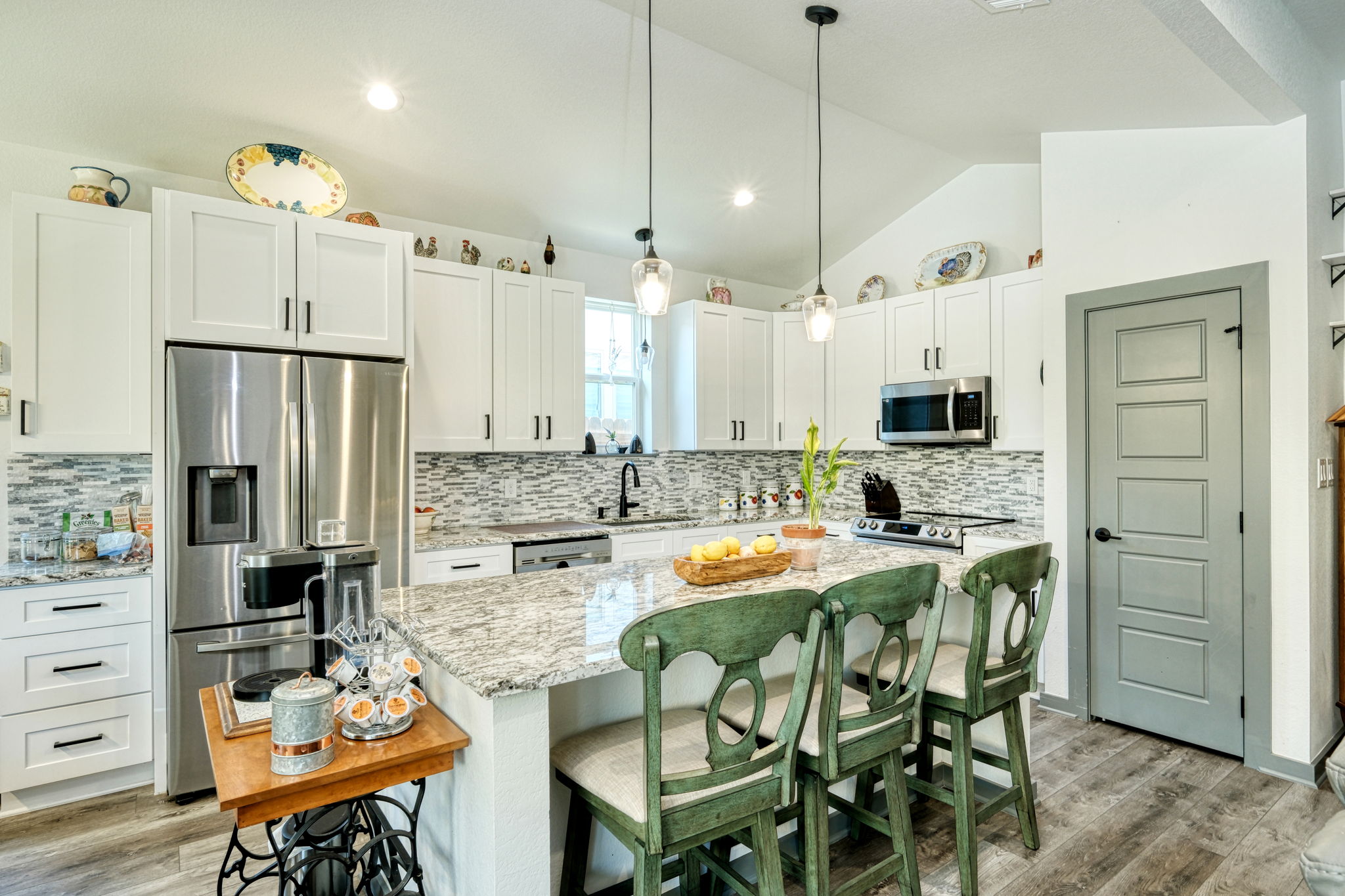 Kitchen/Breakfast Bar