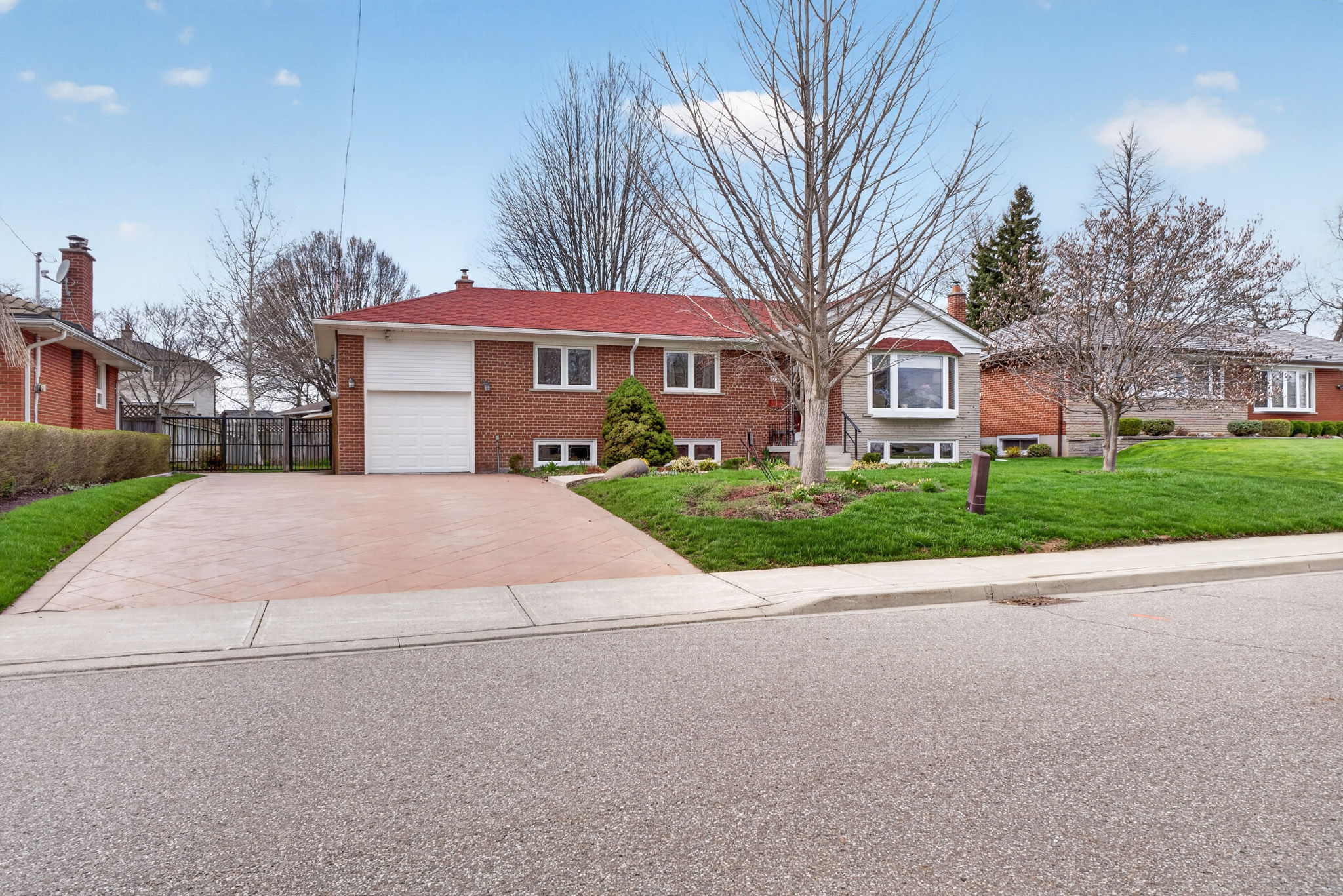 651 Breckenridge Rd, Mississauga, ON L5A 2C7, Canada Photo 8