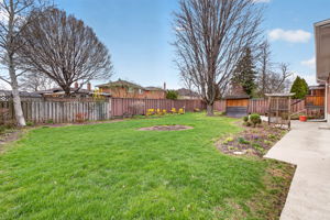 651 Breckenridge Rd, Mississauga, ON L5A 2C7, Canada Photo 55