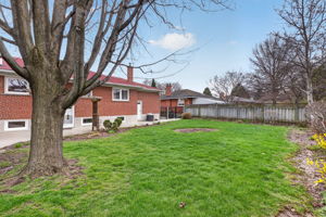 651 Breckenridge Rd, Mississauga, ON L5A 2C7, Canada Photo 62