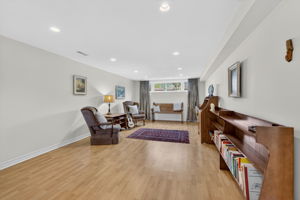 651 Breckenridge Rd, Mississauga, ON L5A 2C7, Canada Photo 41