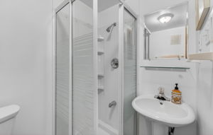 651 Breckenridge Rd, Mississauga, ON L5A 2C7, Canada Photo 54