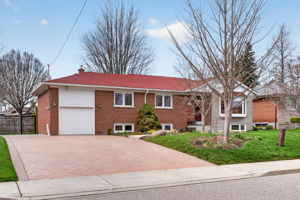 651 Breckenridge Rd, Mississauga, ON L5A 2C7, Canada Photo 5
