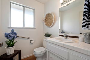 23-Powder Room