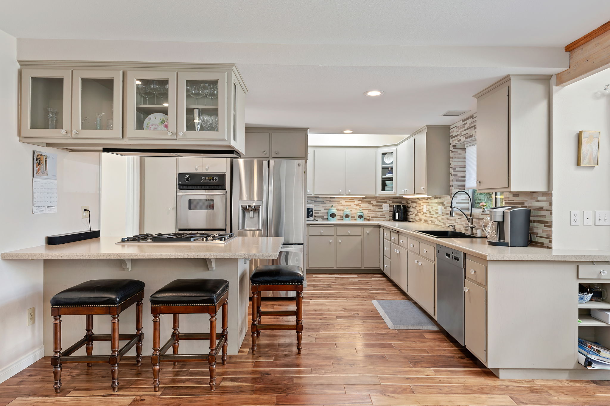 10 - Kitchen