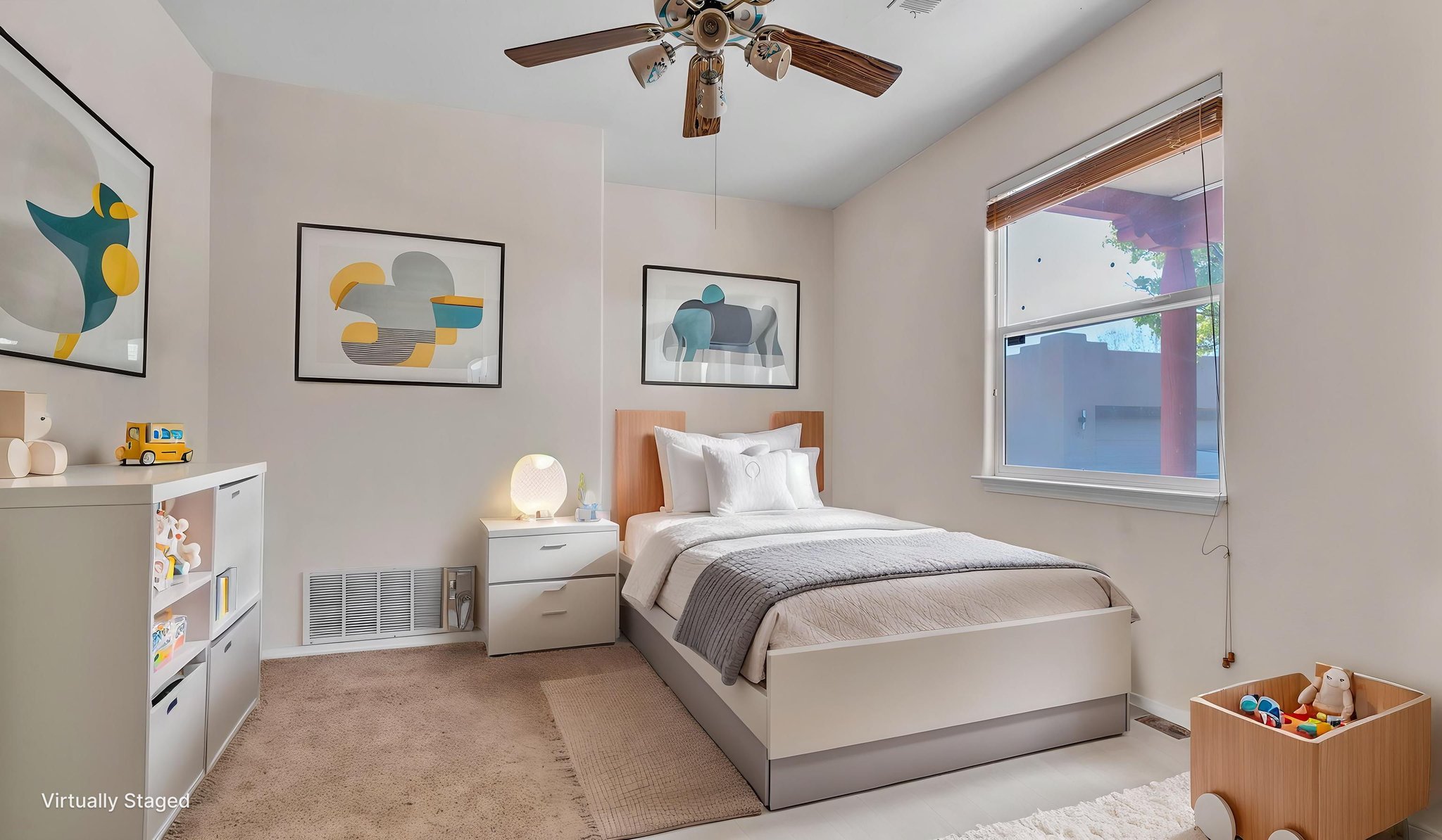 DSC05240 virtually staged.jpeg