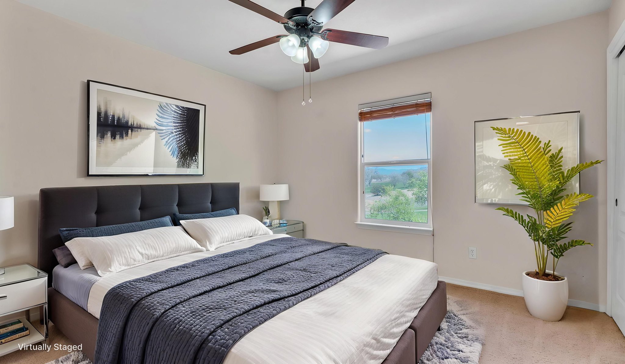 DSC05312 virtually staged.jpeg