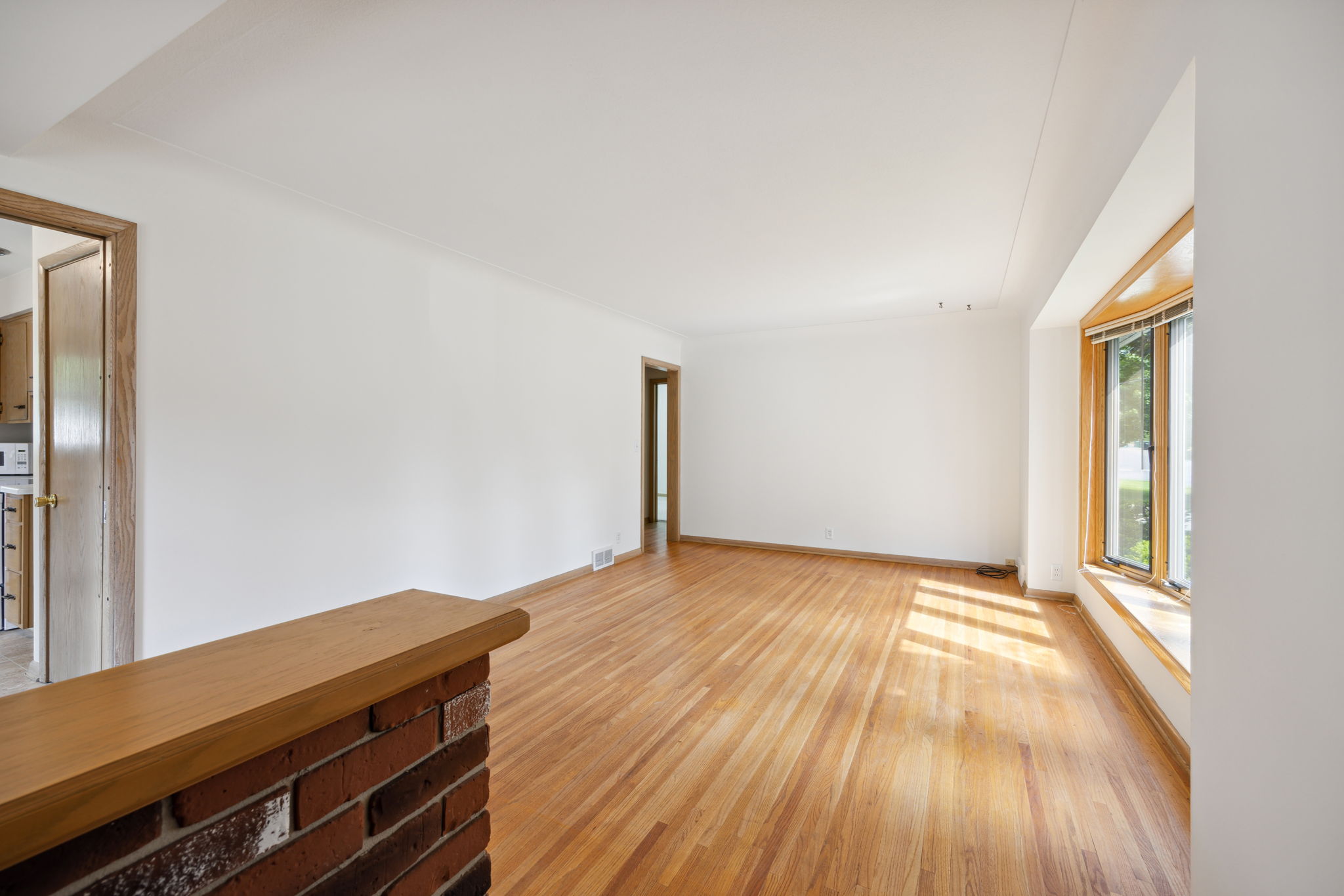 04_Interior