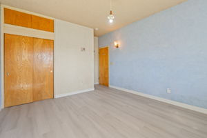  Photo 49