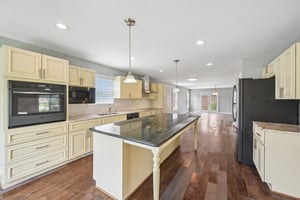 Rothchild Blvd-S1408-008.jpg