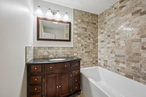 Rothchild Blvd-S1408-026.jpg