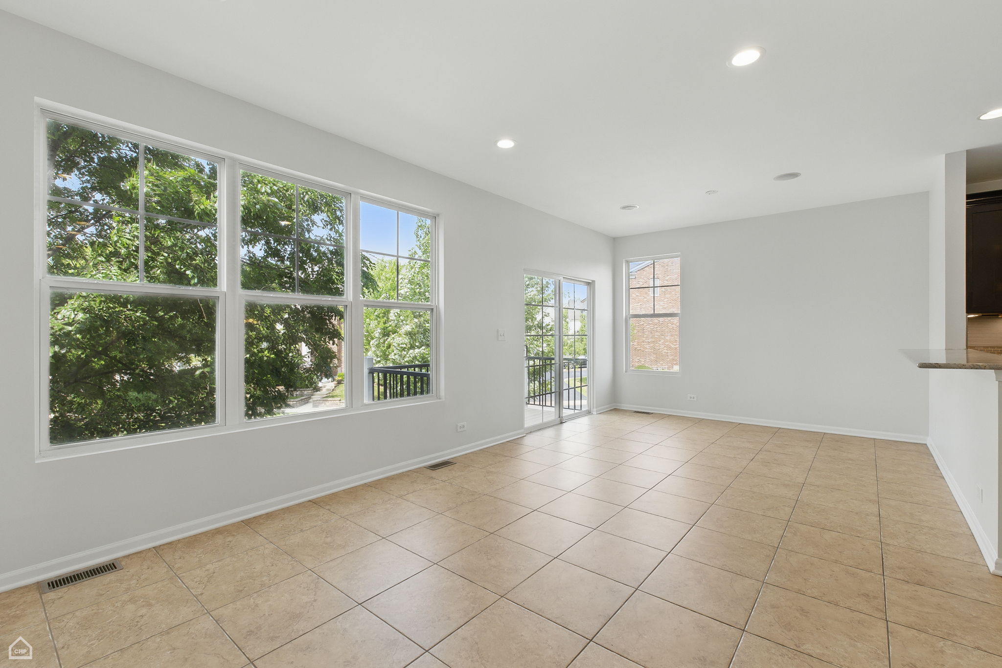 652 Grosvenor Ln_019