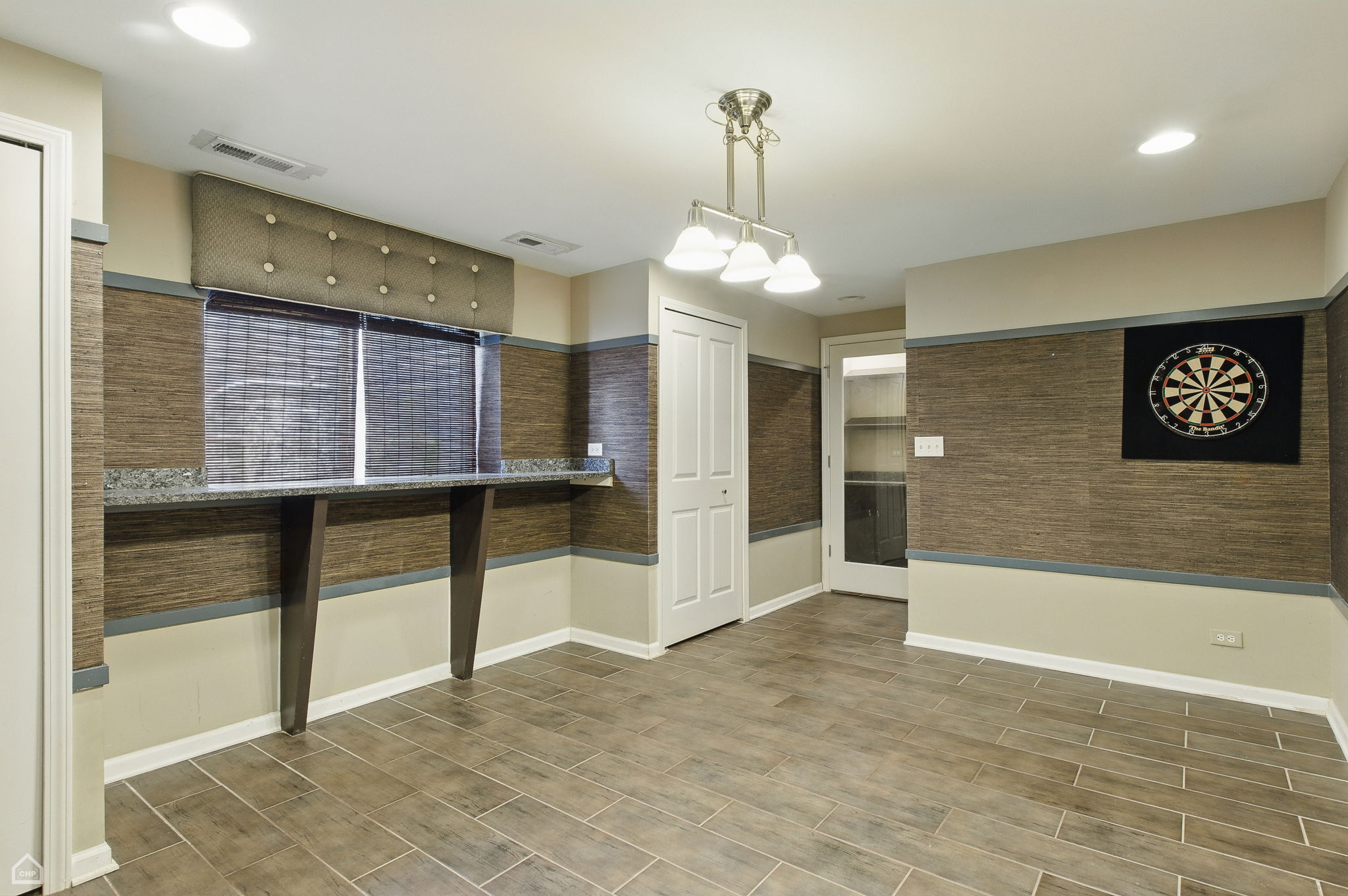 652 Grosvenor Ln_022