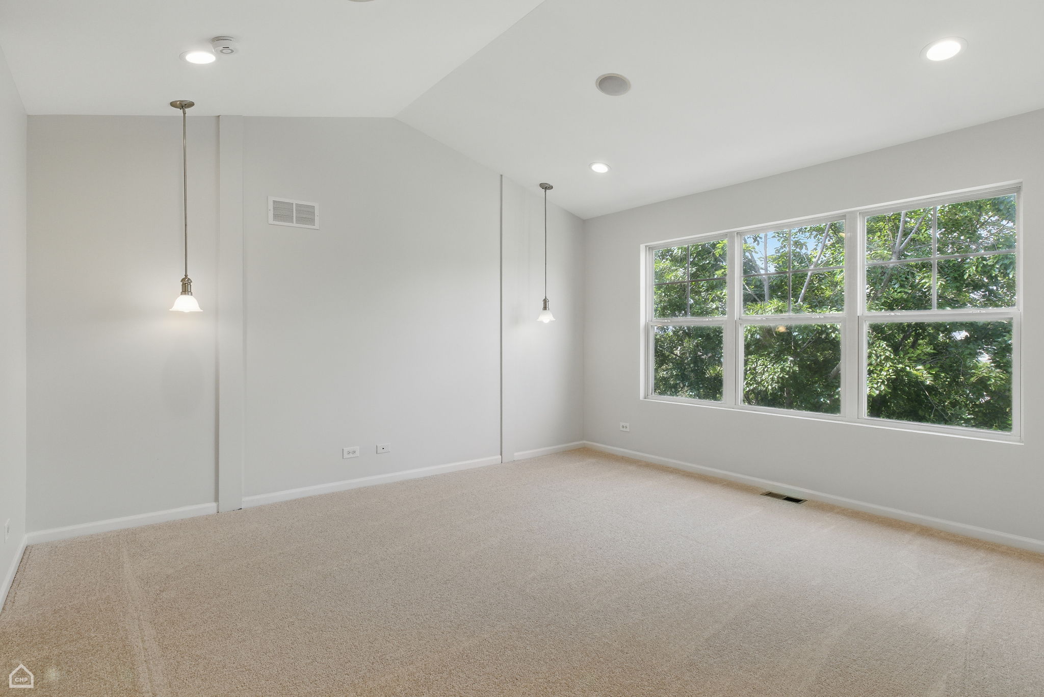 652 Grosvenor Ln_023