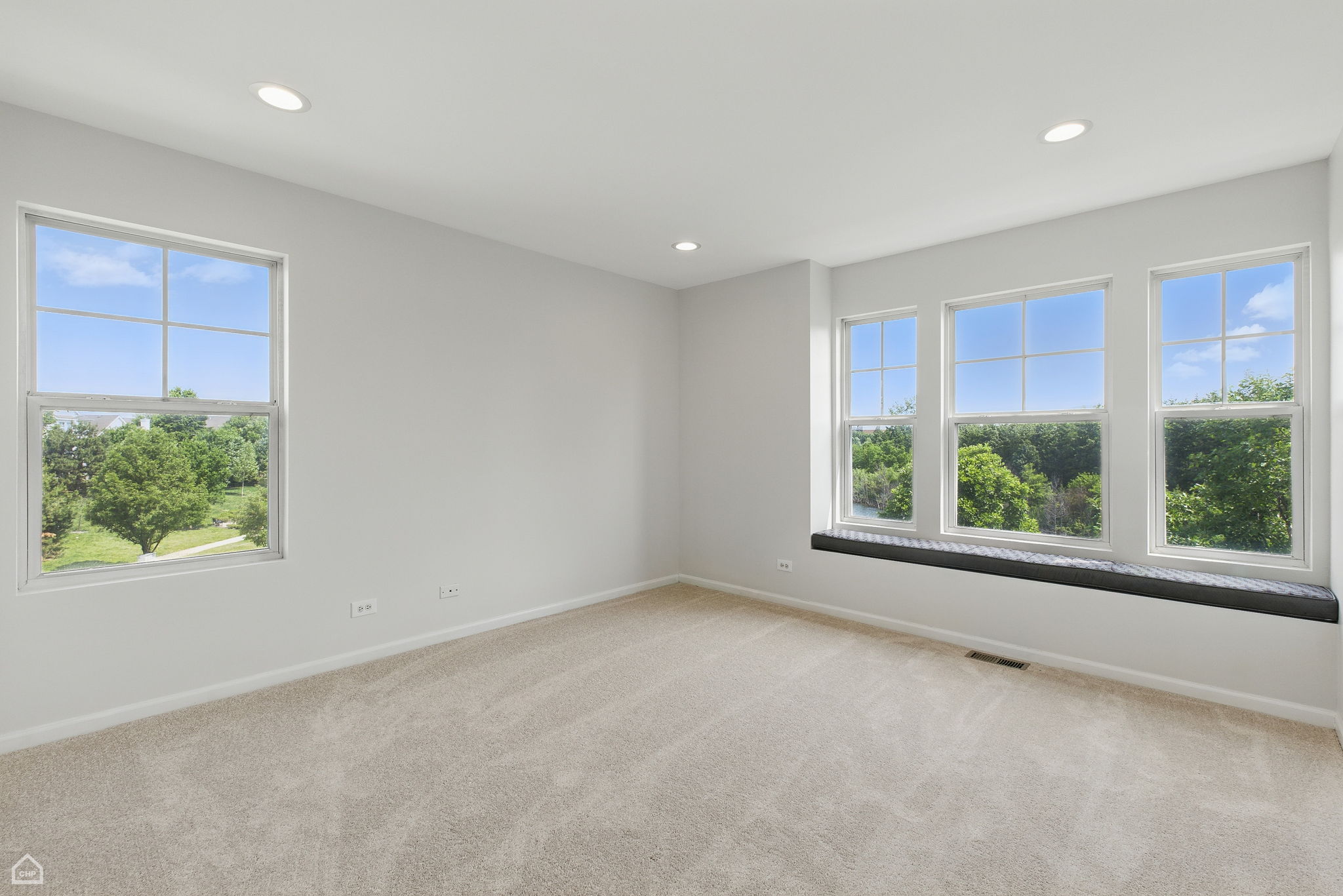 652 Grosvenor Ln_029