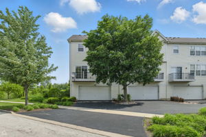 652 Grosvenor Ln_005