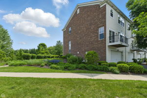 652 Grosvenor Ln_006