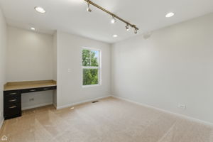 652 Grosvenor Ln_028