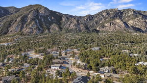  Photo 40