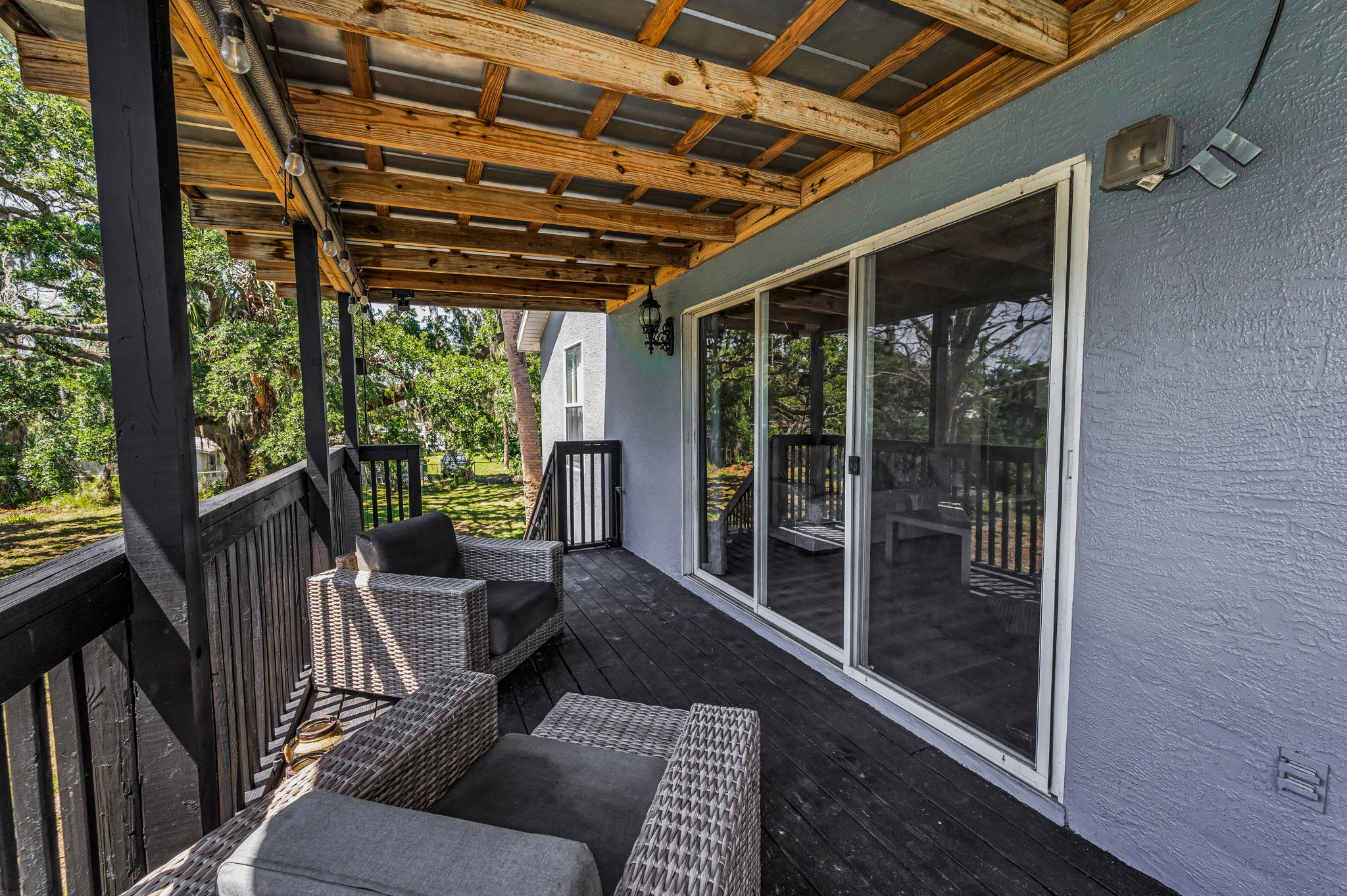 Balcony3