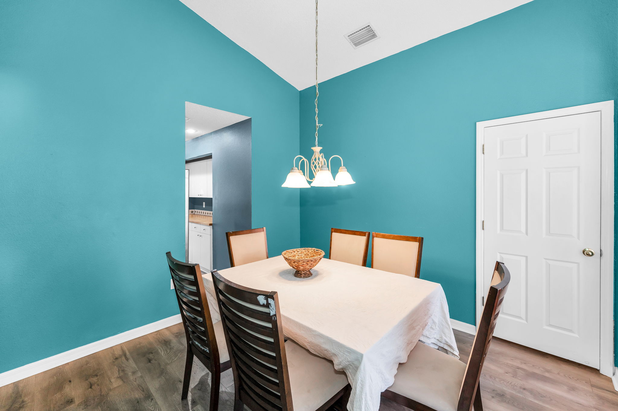 Dining Room3