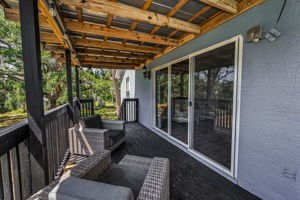 Balcony3