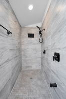 Master Bathroom1b