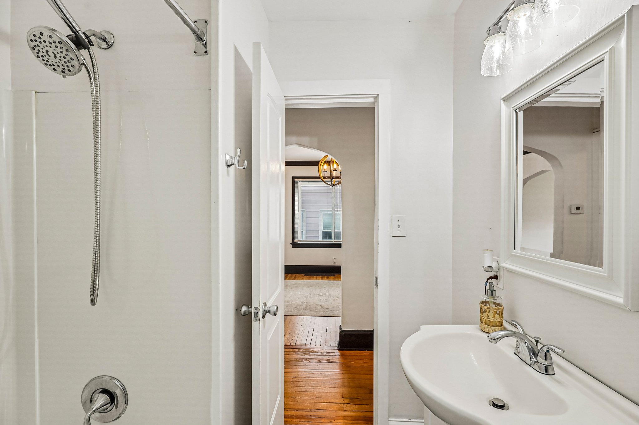 Palmetto St-S2309-019.jpg