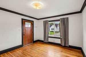 Palmetto St-S2309-005.jpg