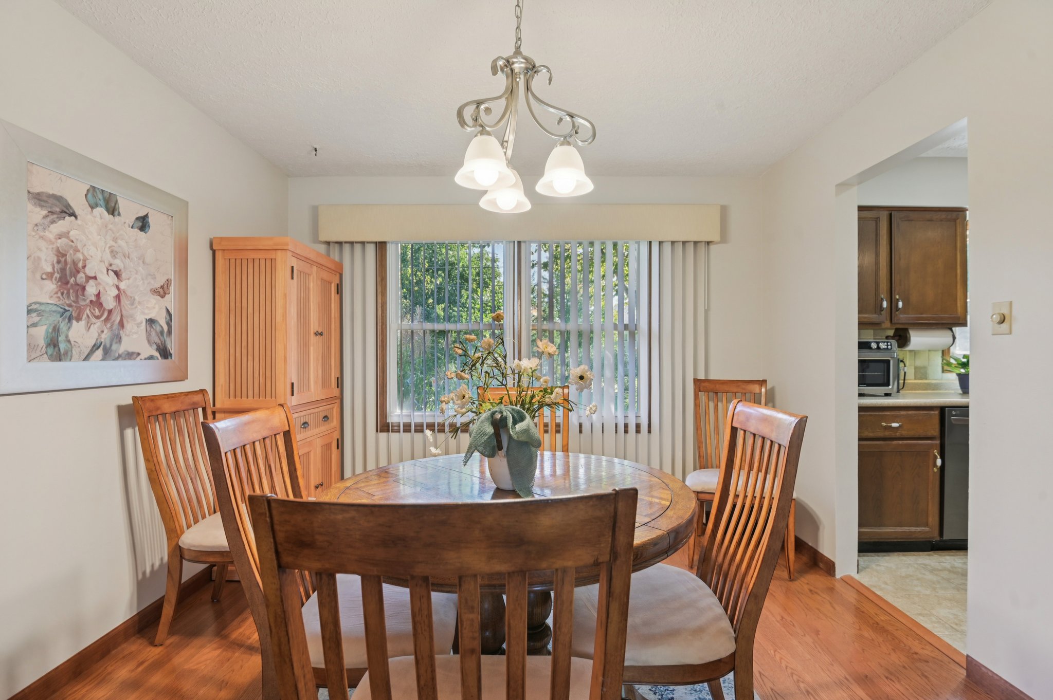 Buttonwood Dr-S0110-019.jpg