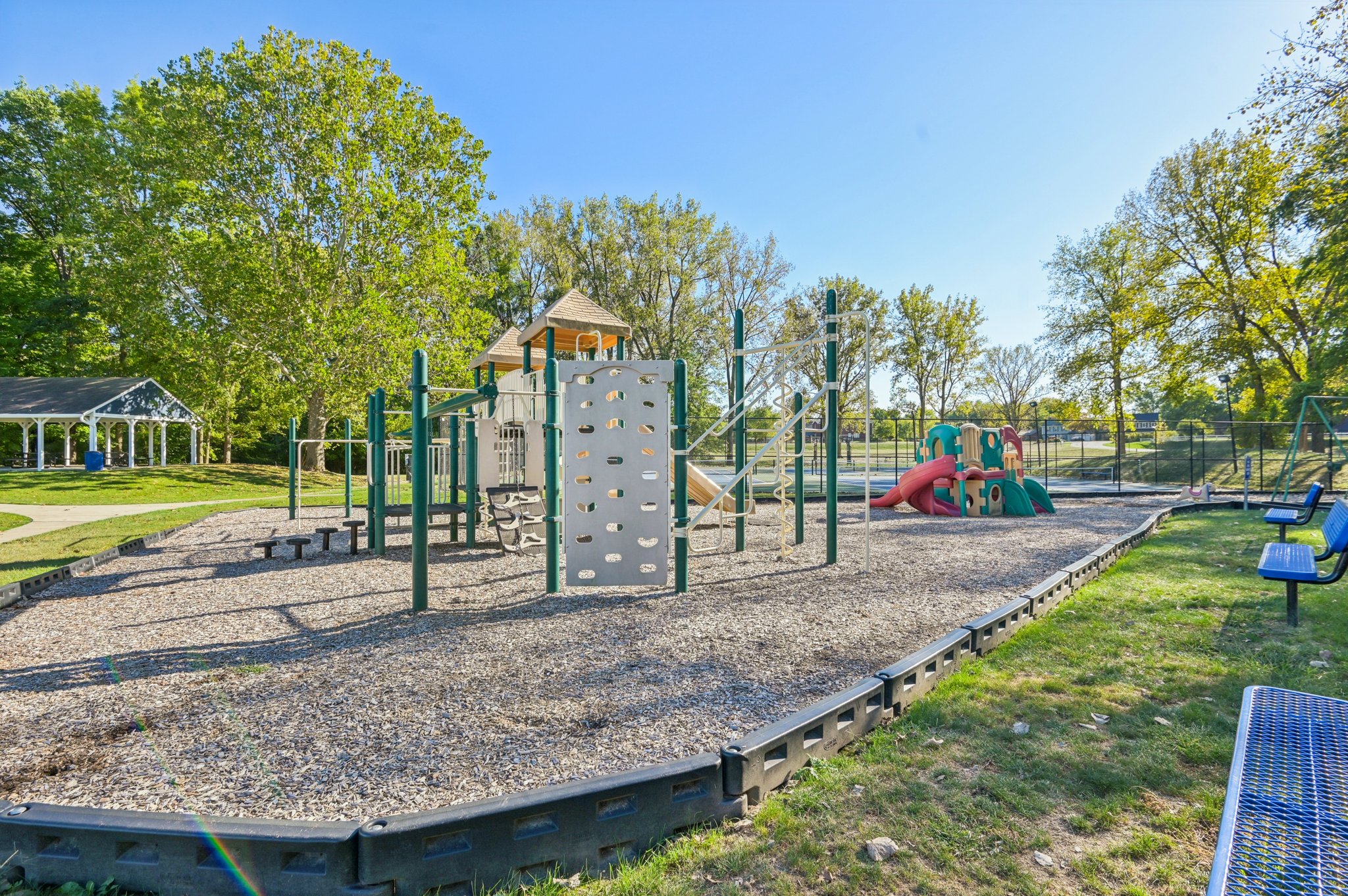 Buttonwood Dr-0110-916.jpg