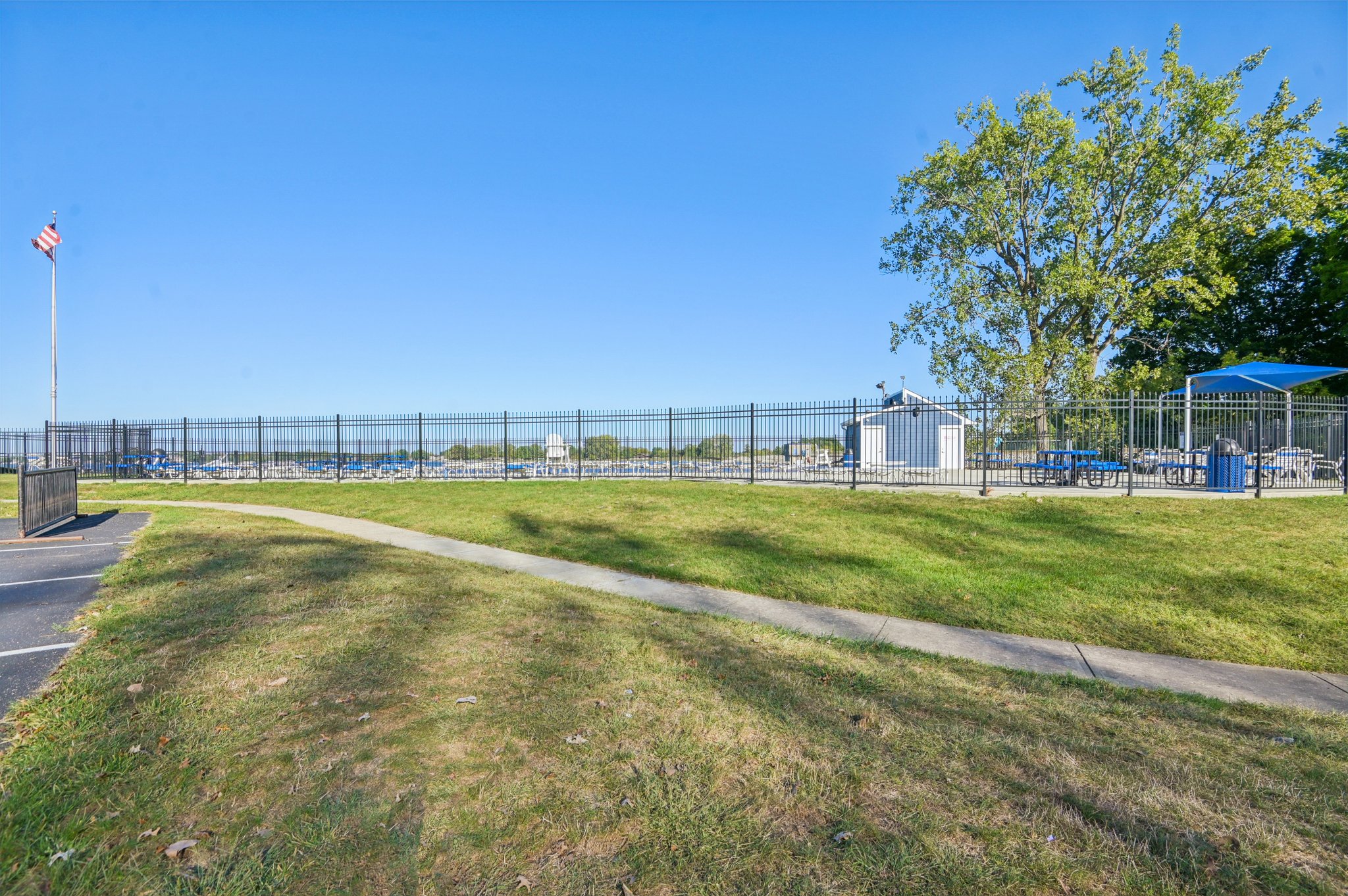 Buttonwood Dr-0110-918.jpg