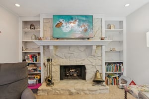 Buttonwood Dr-S0110-013.jpg