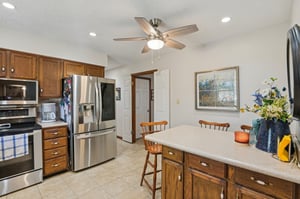 Buttonwood Dr-S0110-020.jpg