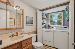 Buttonwood Dr-S0110-030.jpg
