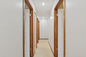 Buttonwood Dr-S0110-031.jpg