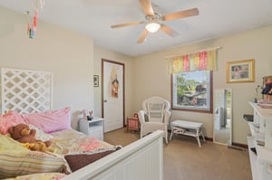 Buttonwood Dr-S0110-032.jpg
