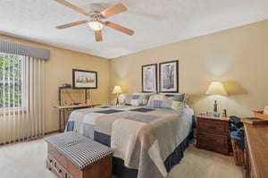 Buttonwood Dr-S0110-034.jpg